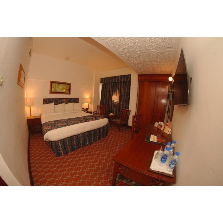 Deluxe Floor Room